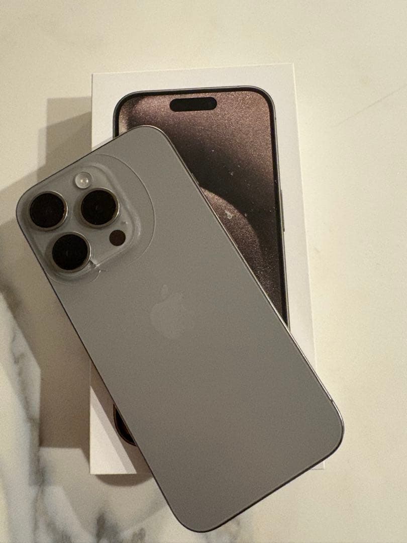iPhone15 pro 本体