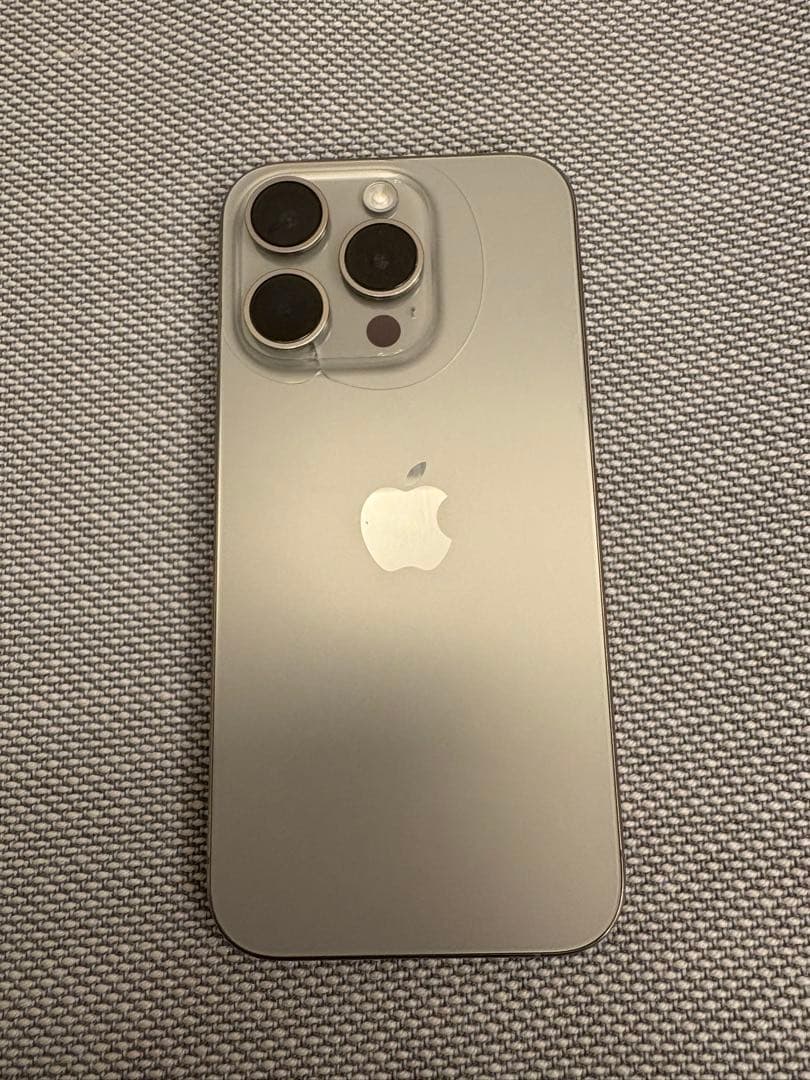 iPhone15 pro 本体