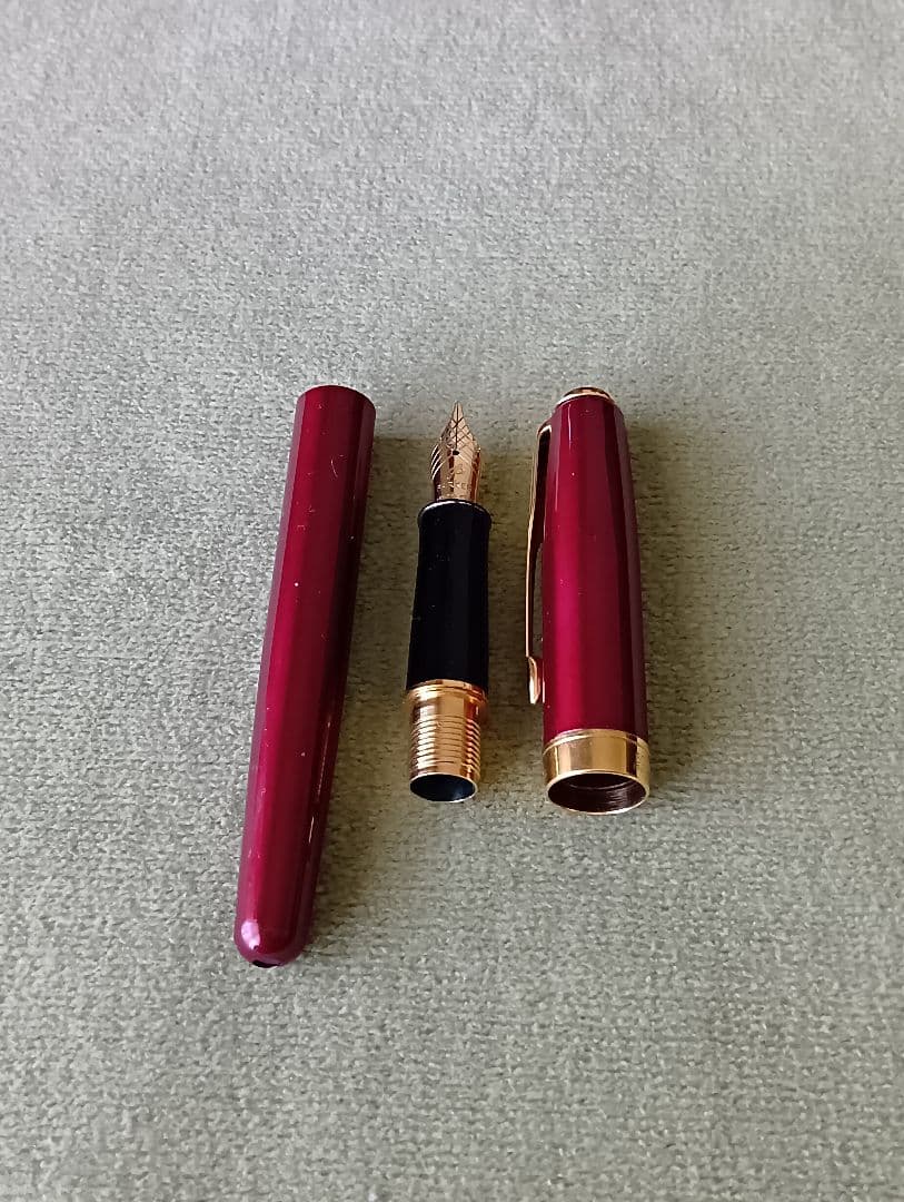 パーカー　ソネット　フランス　レッド 万年筆 ペン先18k
