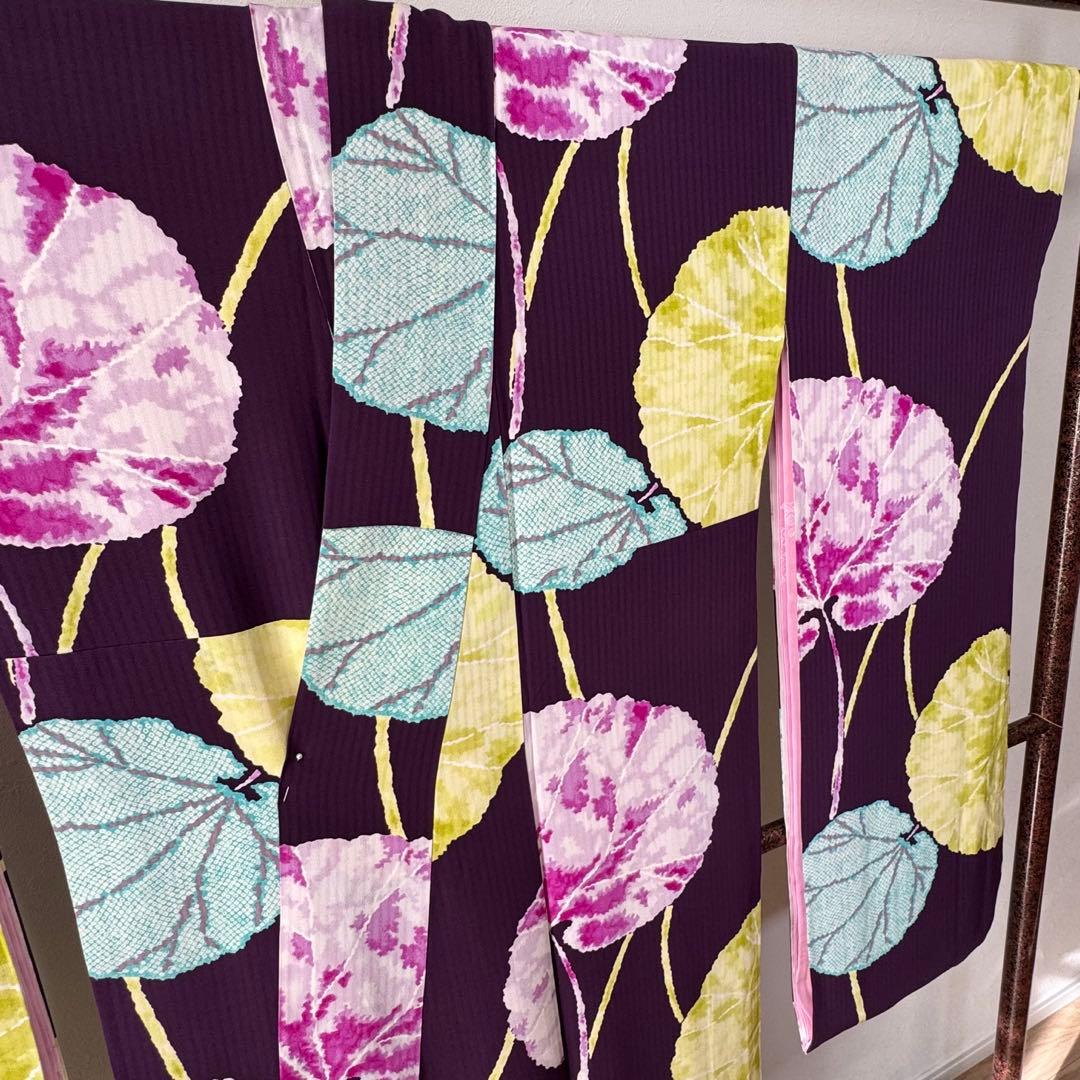 超美品　正絹　現代　振袖　小紋柄　成人式　着物　正絹　167 濃紫　水色　蓮葉