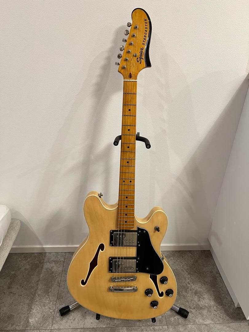Squier Starcaster セミホロウボディギター