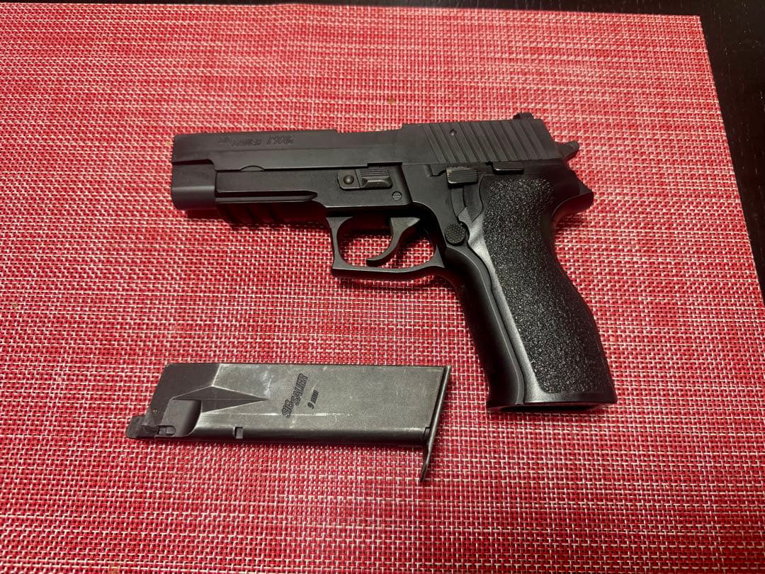 東京マルイ　SIG P226E2