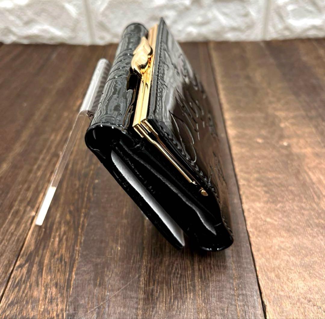 新品未使用　ヴィヴィアンウエストウッド 三つ折財布　黒　エナメル　がま口　⑦