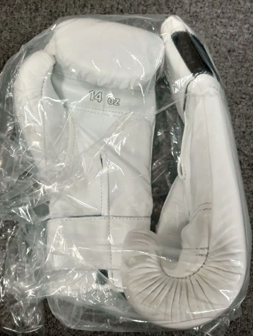 ウイニング　ボクシンググローブ 14oz ホワイト白　新品未使用　Winning