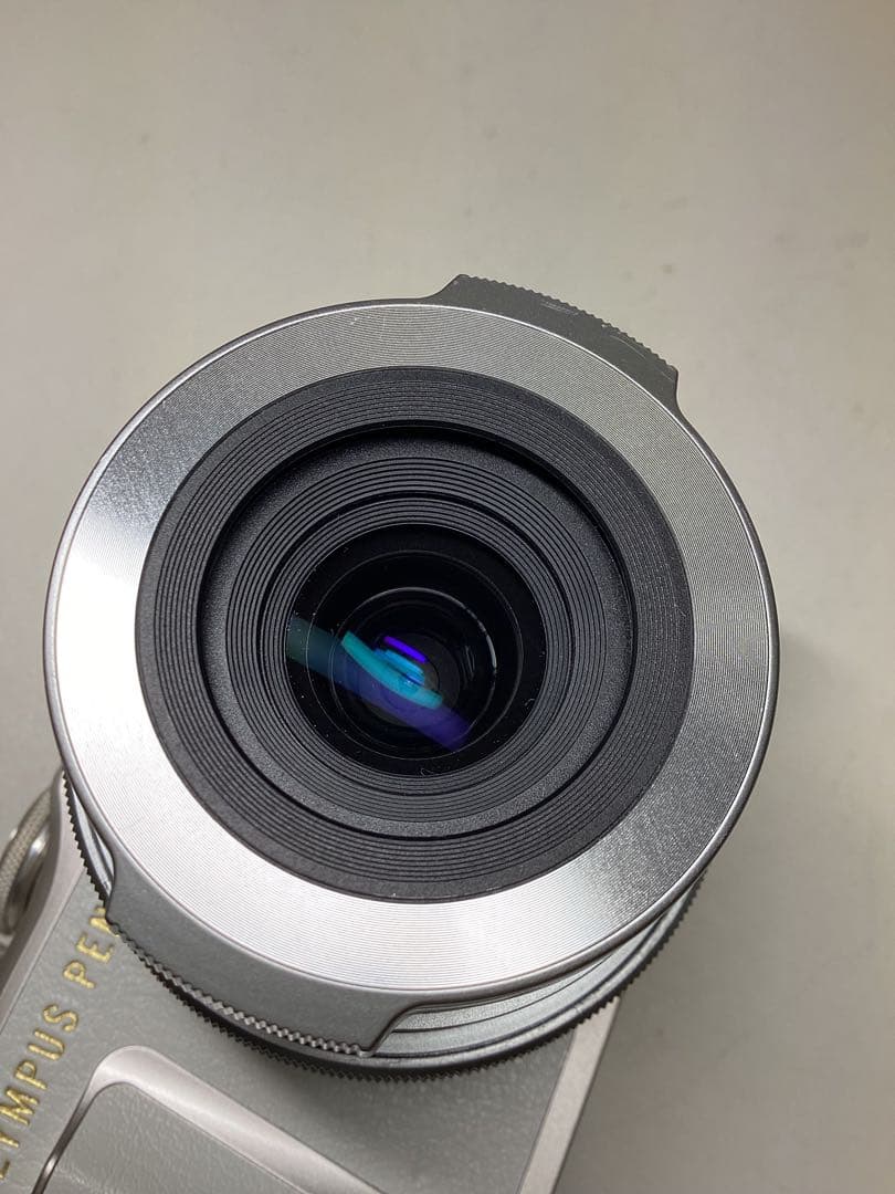 う*な様 OLYMPUS PEN E-PL6 シルバー レンズ付き　撮影可能