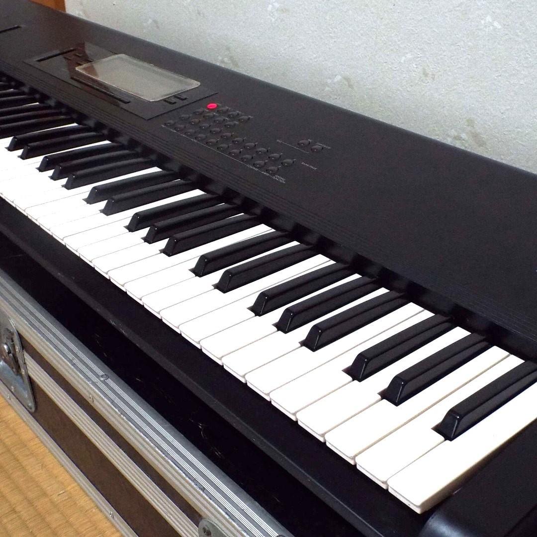 完動_美品 電池交換済 76FS鍵盤 コルグ T2_頑丈純正フライトケース付