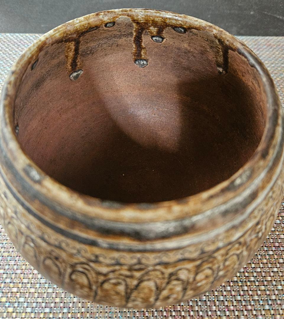 17～18世紀　東南アジア古陶磁器　安南　宋胡録　鉄釉　陰刻連弁文　ハート文　壺