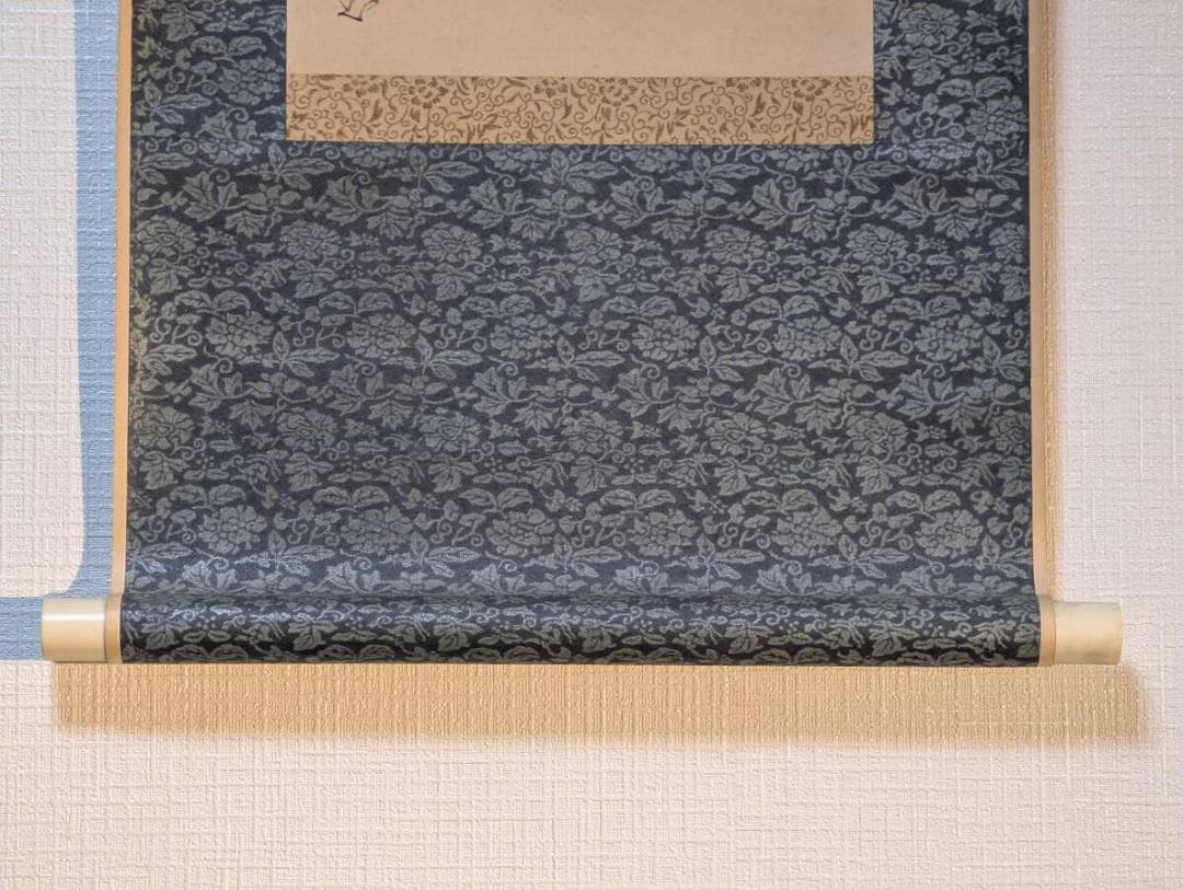 【真作】掛軸　かな書詩句　柔らかな線と余情の美　詩情豊かな一幅の言葉　T131