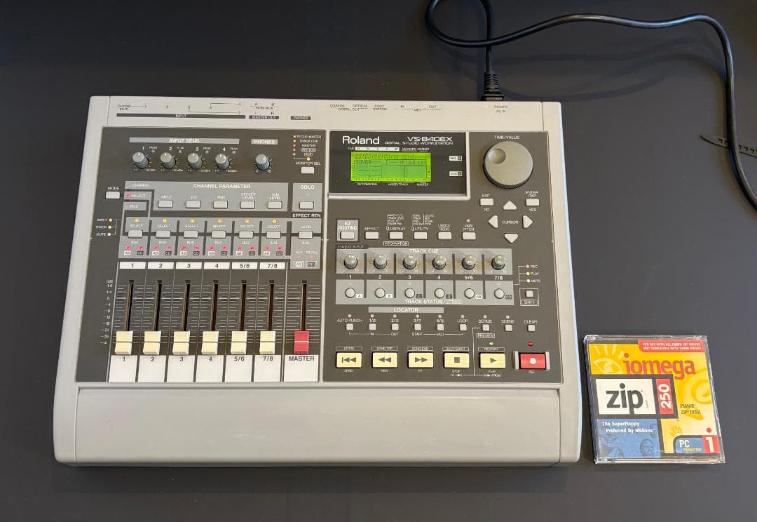 Roland VS-840EX マルチトラックレコーダー