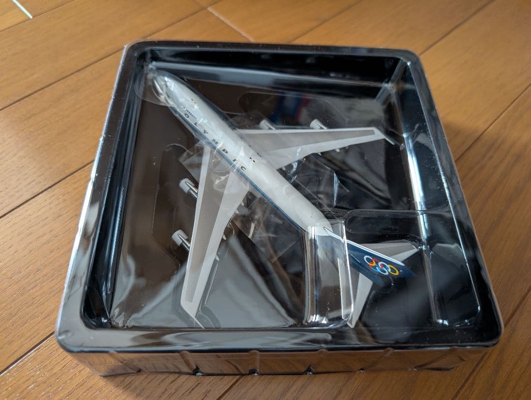 激レア 1/400 747-200 オリンピック航空