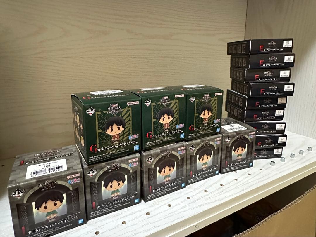 一番くじ 進撃の巨人 〜壁の外の世界〜 A賞 女型の巨人 フィギュア　リヴァイ