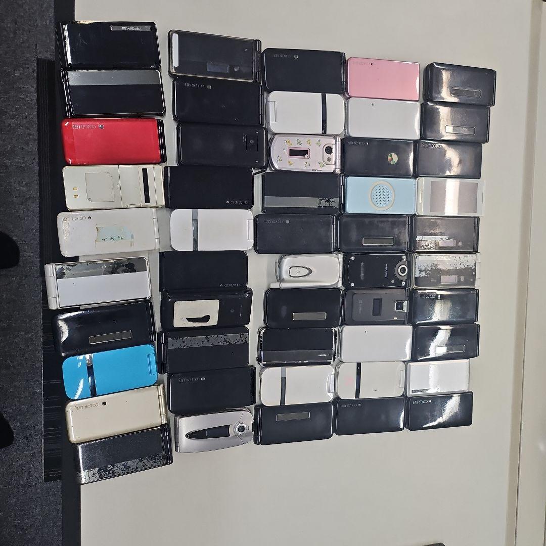 ジャンク携帯電話本体77台+ 電池　大量セット