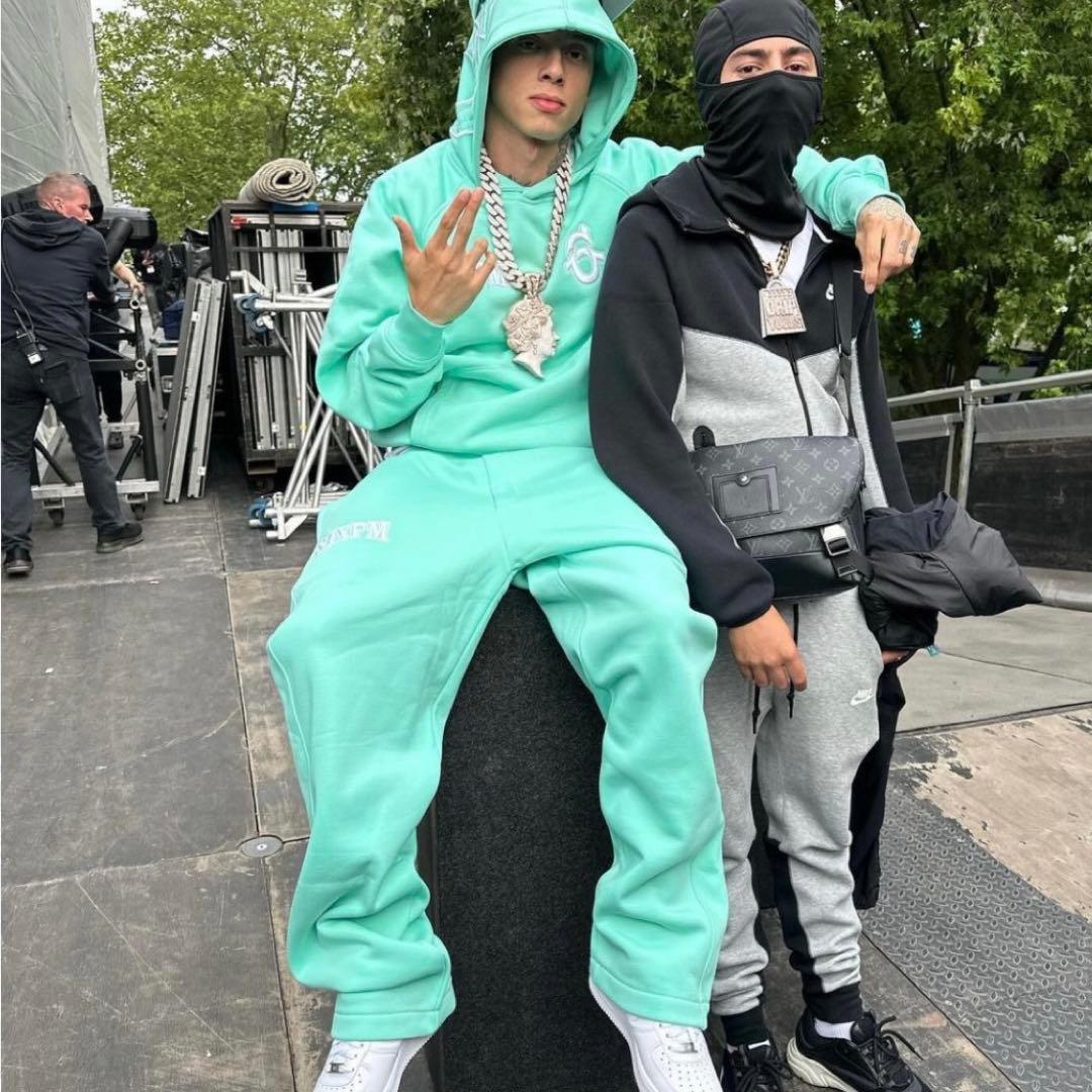 即日発送　新品未使用　sixpm true religion セットアップ