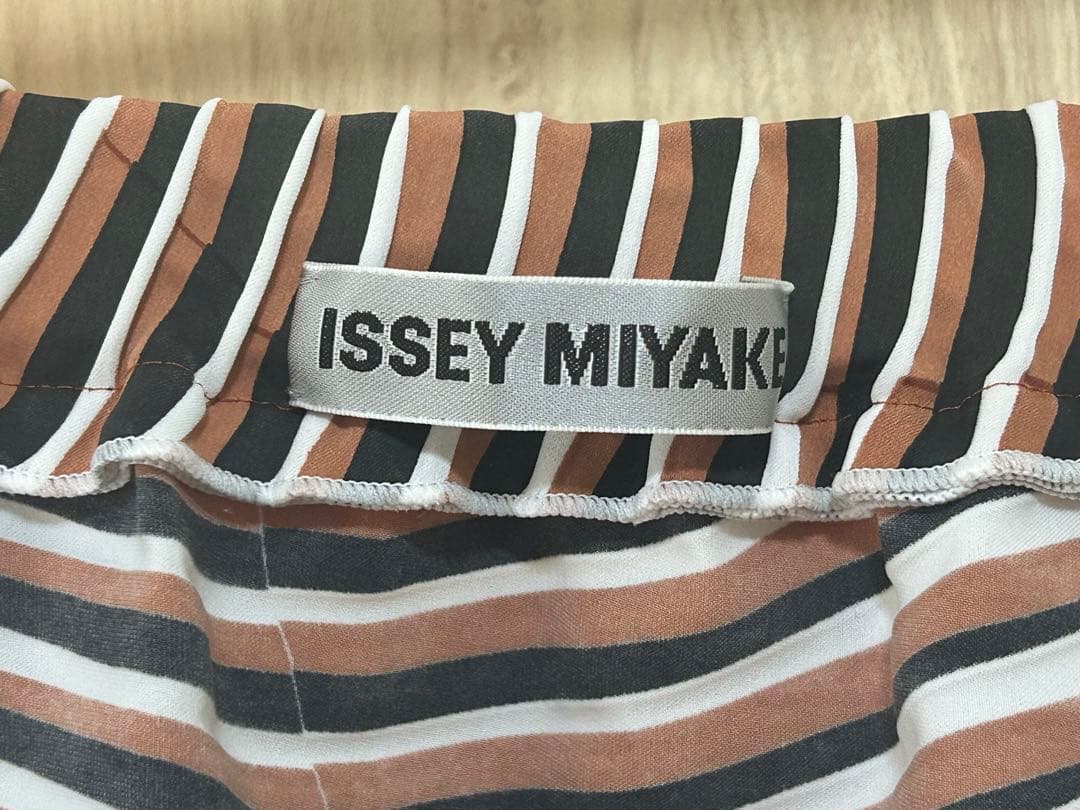 【希少】ISSEY MIYAKEイッセイミヤケ ウェービープリーツサルエルパンツ