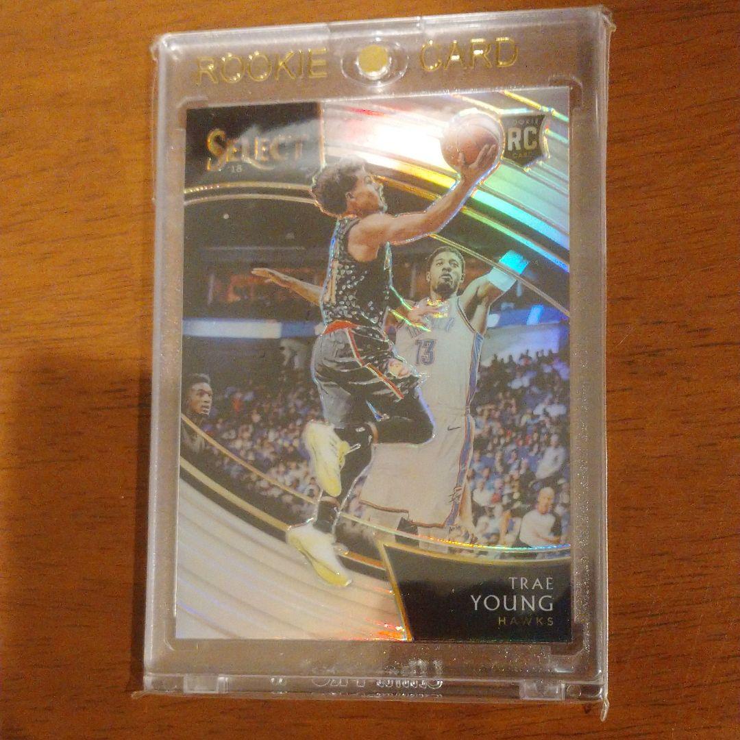 TRAE YOUNGのRC COURTSIDE