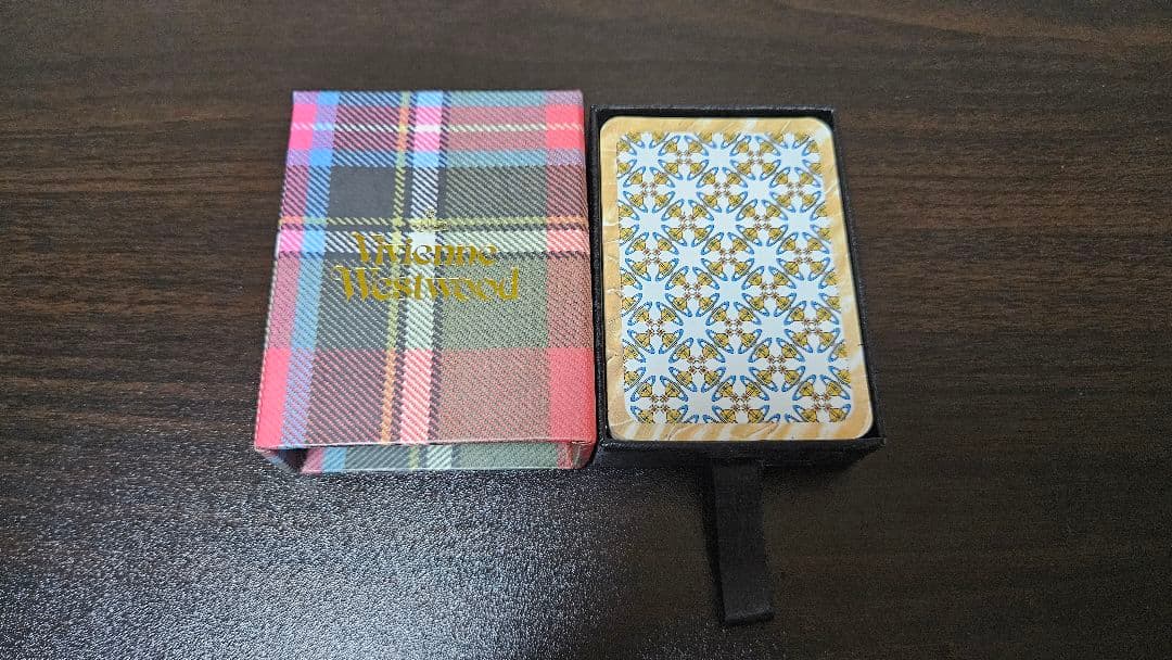 【入手困難】Vivienne Westwood チェック柄トランプ