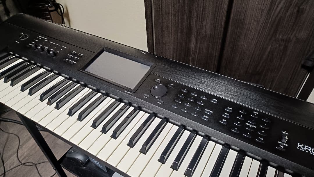 KORG KROME 61 中古