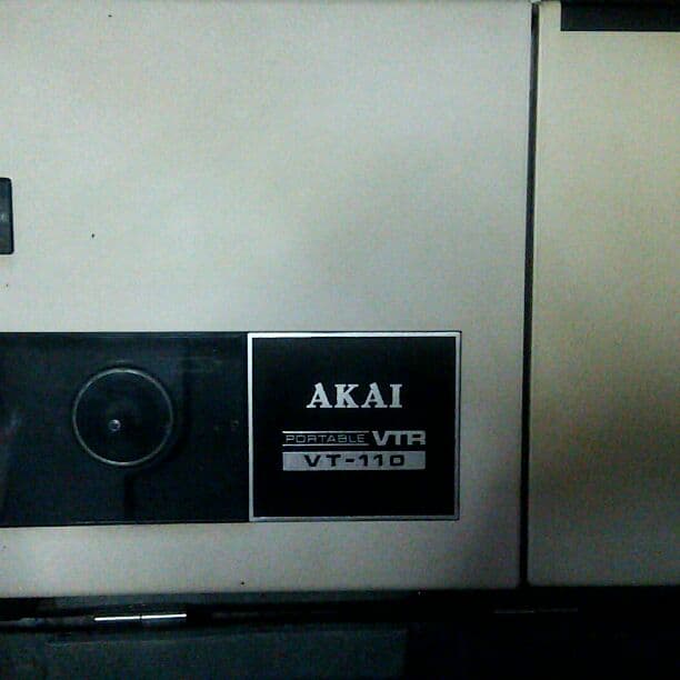 AKAI 8mmカメラ