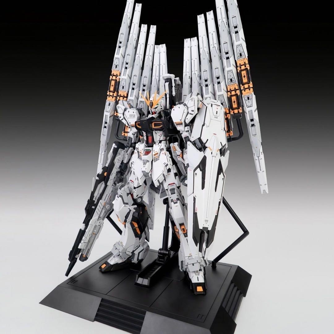 海外プラモ　 1/100 CMM-V νガンダム　ダブルファンネル付き
