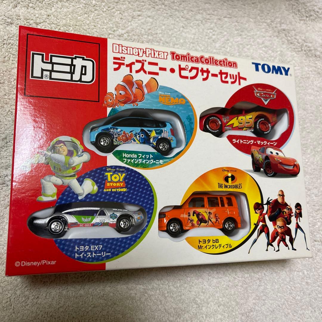 トミカ　ディズニーピクサーセット