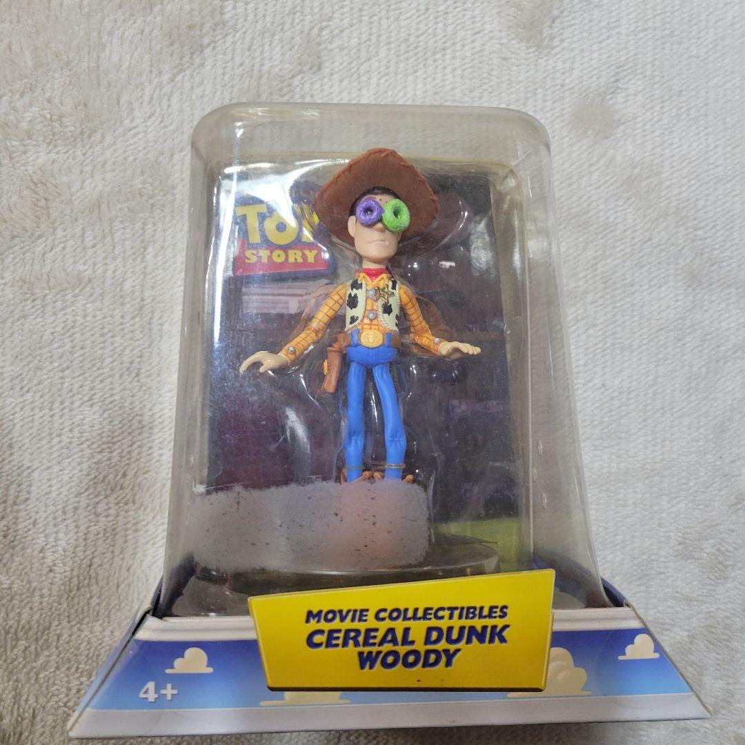 トイザらス　トイストーリー ウッディフィギュアCereal Dunk Woody