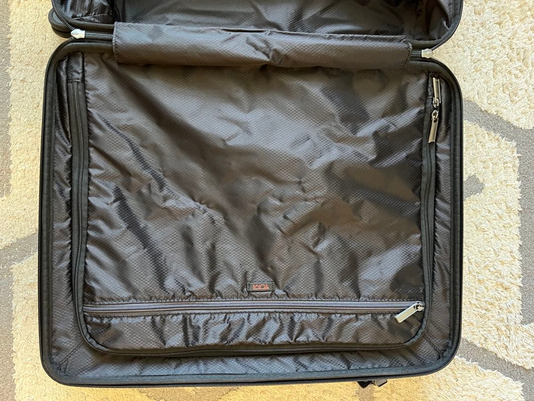 TUMI スーツケース 黒(機内持ち込み可)