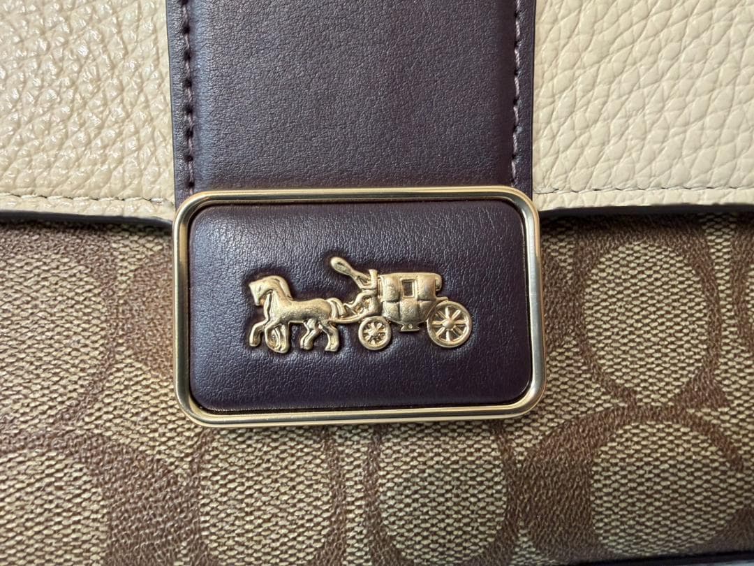 COACHコーチ ミニグレースクロスボディ シグネチャー キャンバス CC033