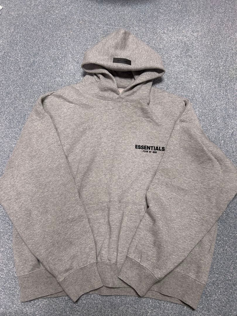 エッセンシャルズ　パーカー　フーディ