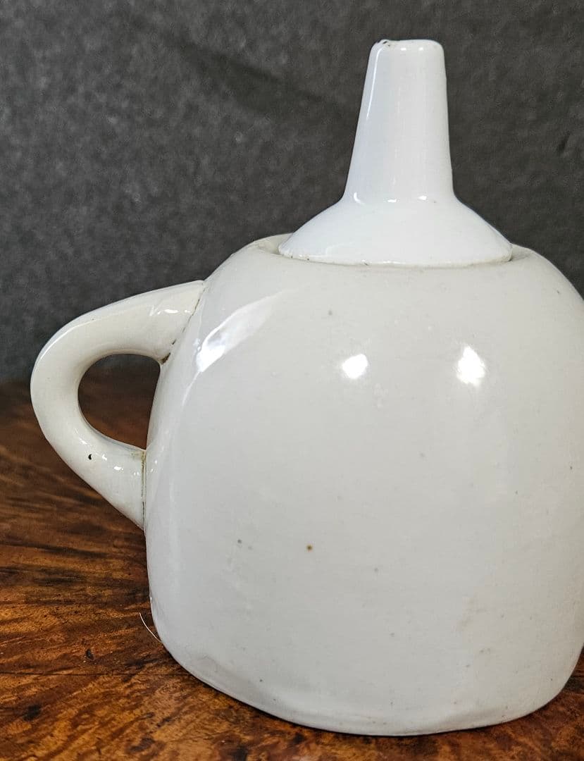 李氏朝鮮時代　朝鮮古陶磁器　李朝白磁　蓋付き灯火器　灯り道具　油壺　花入れ　民藝