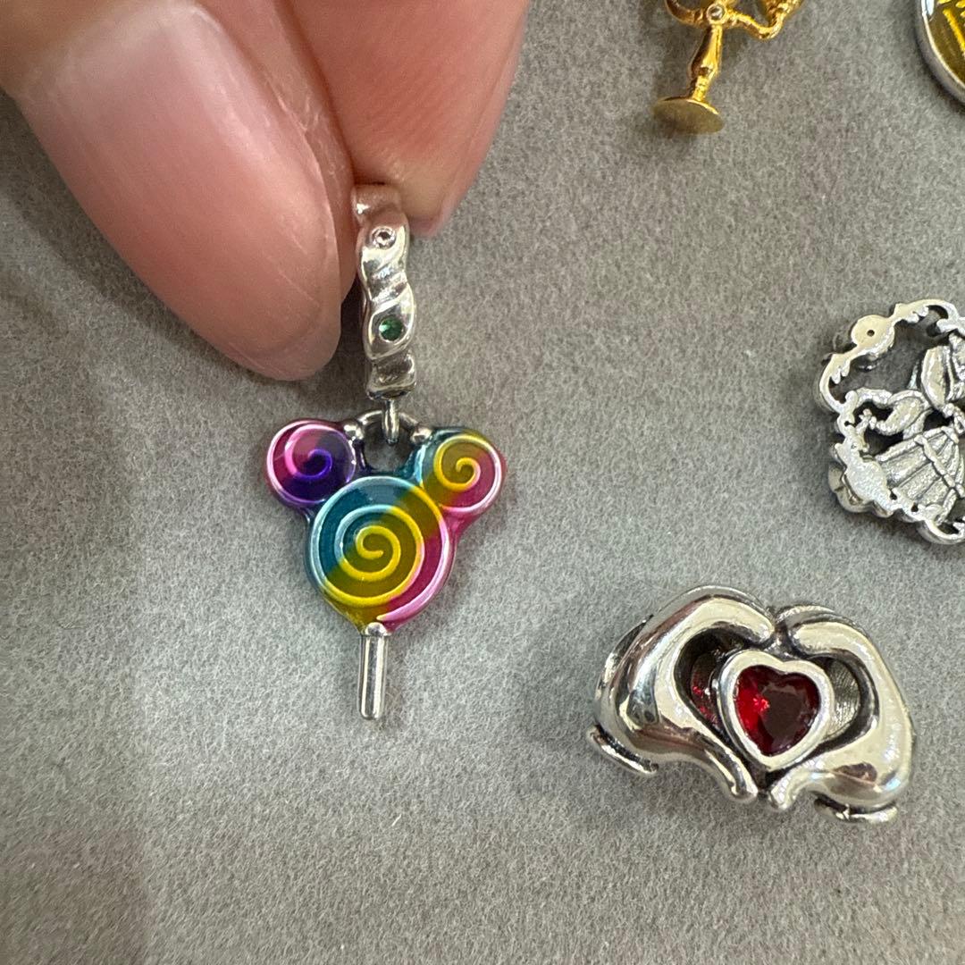 ディズニーモチーフ パンドラのような太いもののチャーム用 ひとつ1000円