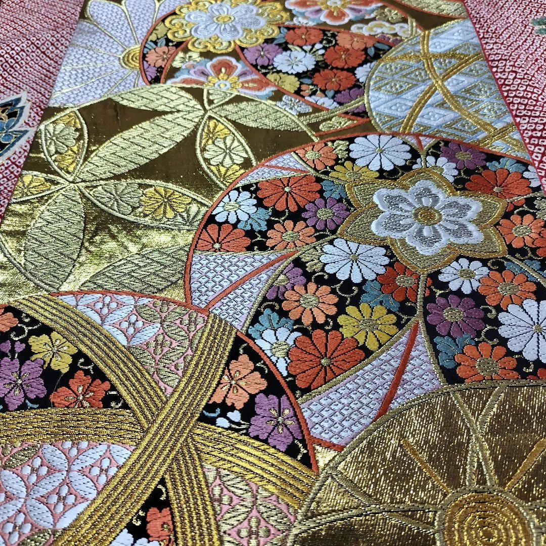 振袖フルセット(7点)・総絞り・エンボス加工・古典柄・金駒刺繍・花模様・金彩加工