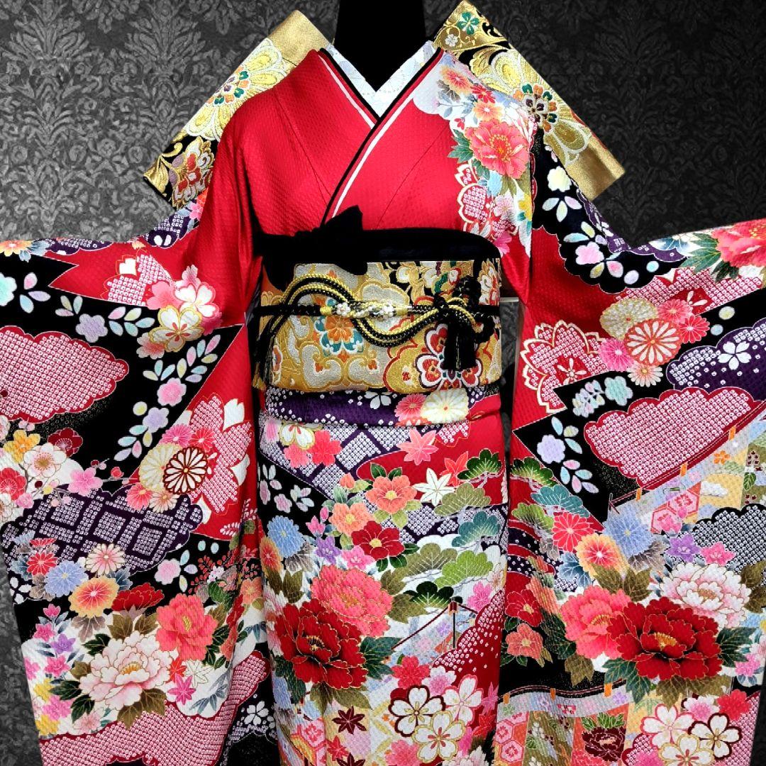 振袖フルセット(7点)・総絞り・エンボス加工・古典柄・金駒刺繍・花模様・金彩加工