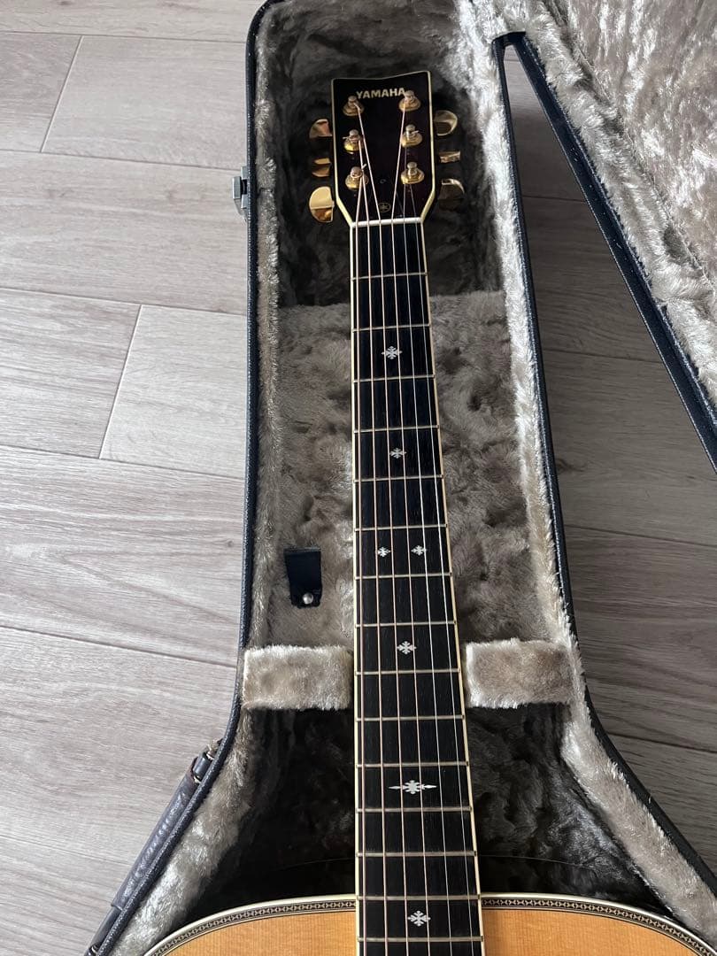 ギター Yamaha L8