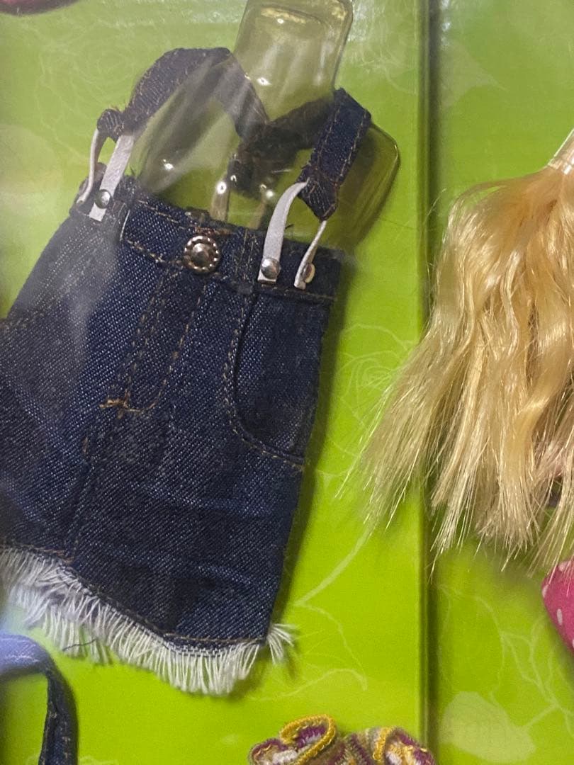 J doll ジェイドール　ロブソン