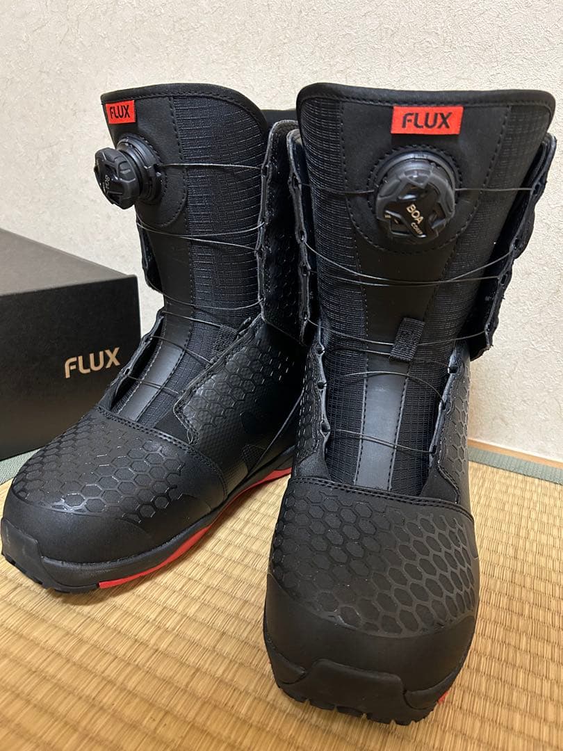 FLUX スノーボードブーツ OM-BOA 27.5cmカカトが浮かないパッド付
