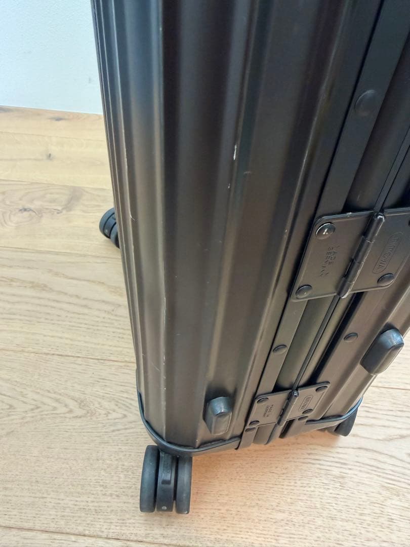 RIMOWA TOPAS CABIN 32L キャリーケース　4輪