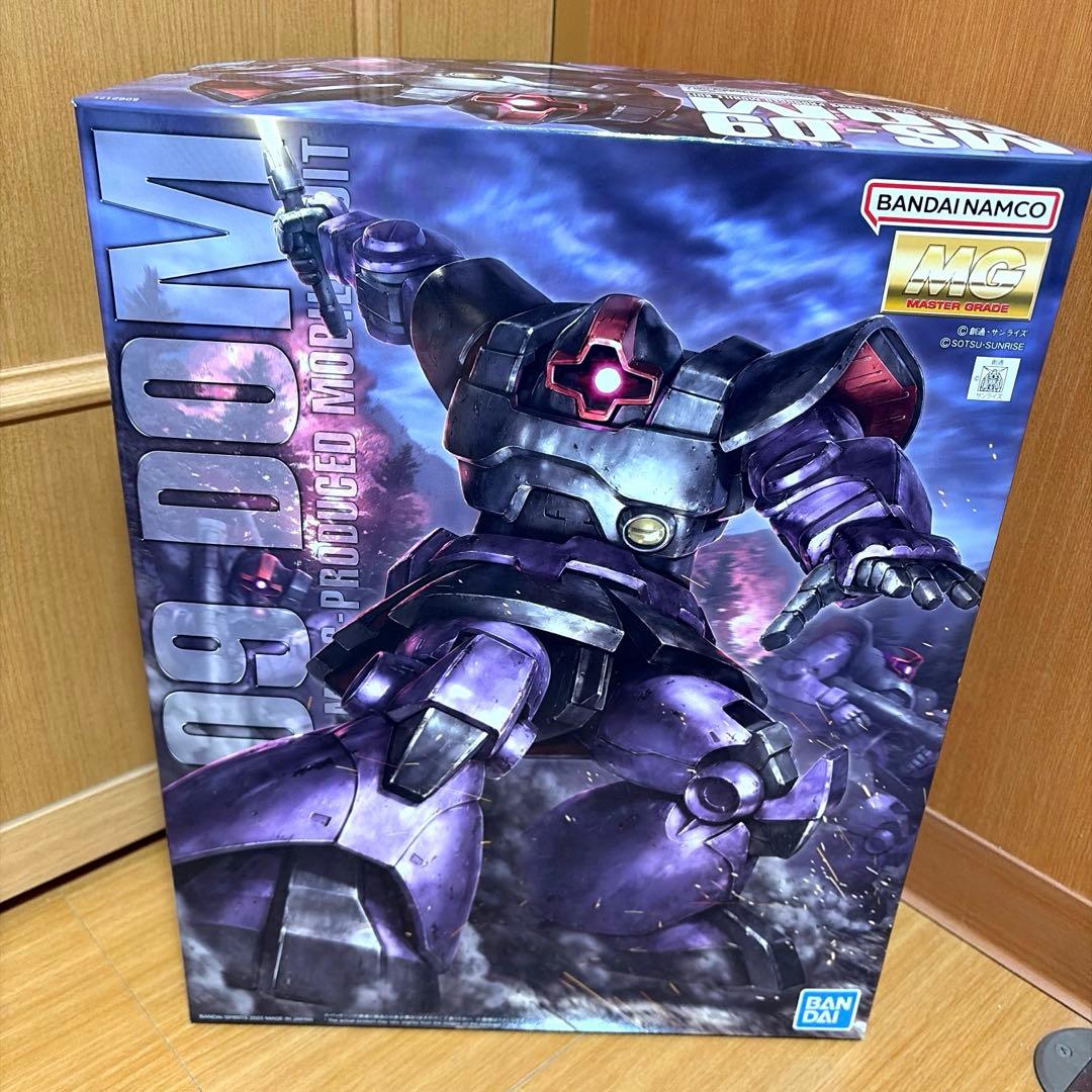 バンダイ 機動戦士ガンダム MG 1/100 ドム