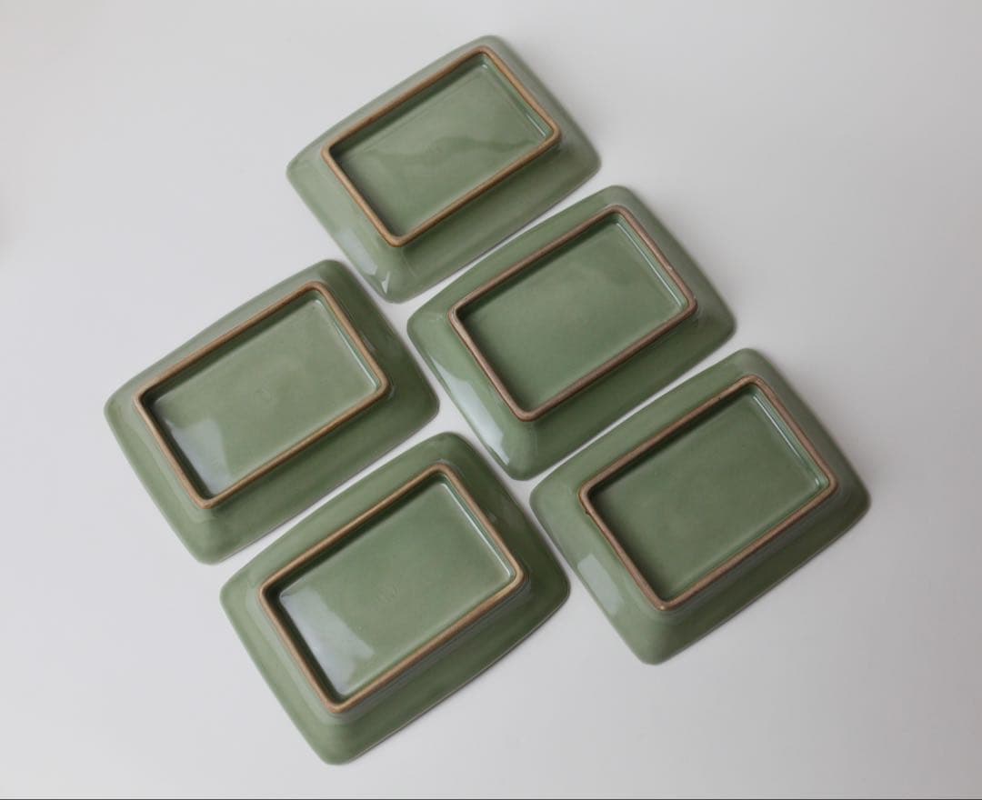 青磁　陽刻唐草　四方皿　菓子器　煎茶器　煎茶道具　白川　懐石料理　5枚