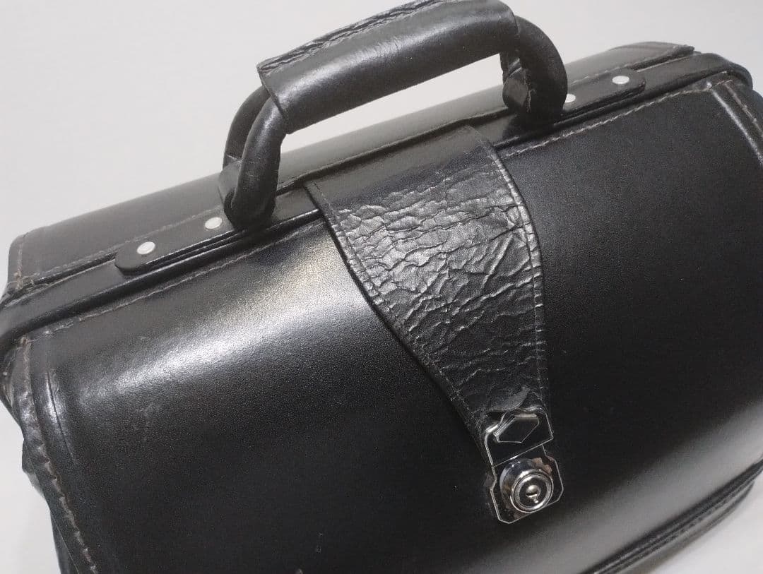 ドクターバッグ　ダレスバッグ　年代もののアンティークバッグ（再掲）