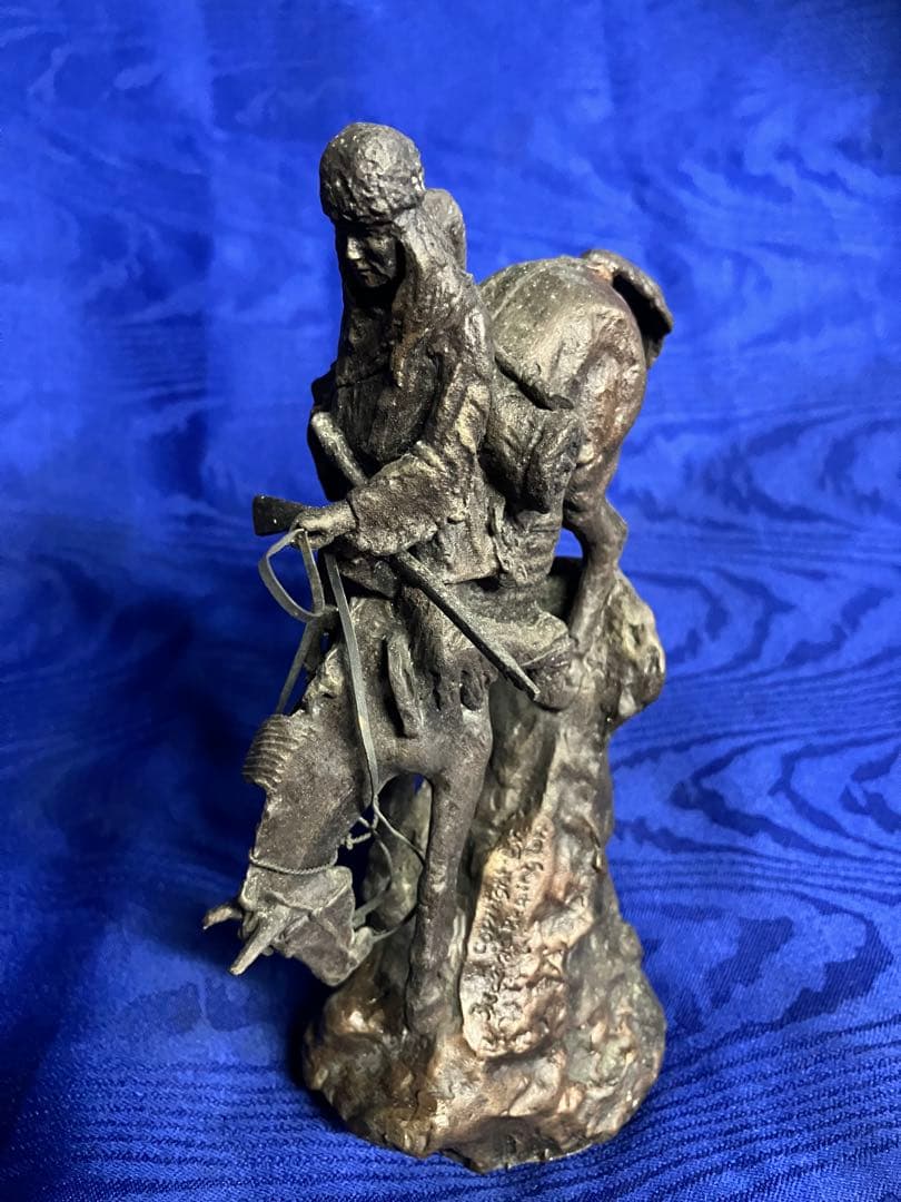 フレデリックレミントン　金属製 騎馬像 彫刻 約15cm