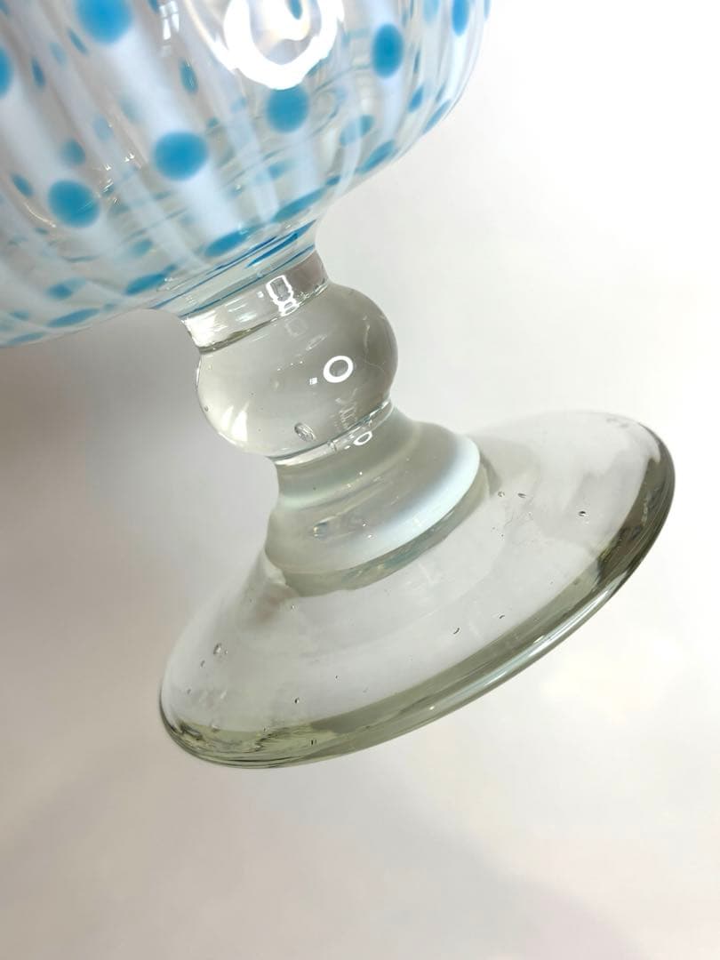 めぐお昔ガラス　フリル　ドット　乳白色　コンポート　気泡　アンティーク