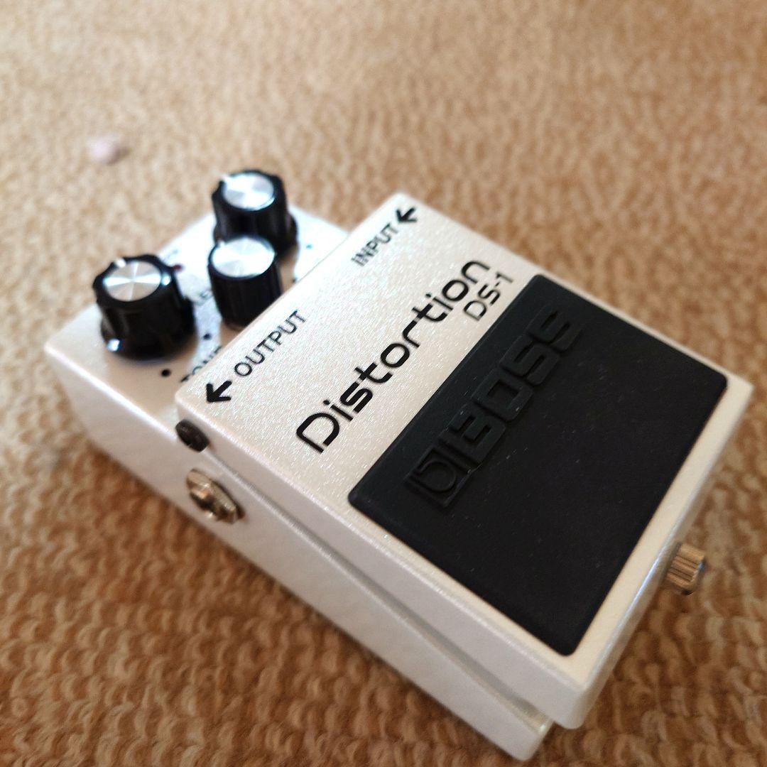 BOSS Distortion DS-1WHパールホワイト限定品