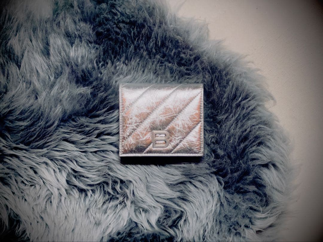 ✨本物BALENCIAGA/バレンシアガ✨クラッシュ 二つ折財布 シルバー⭐︎