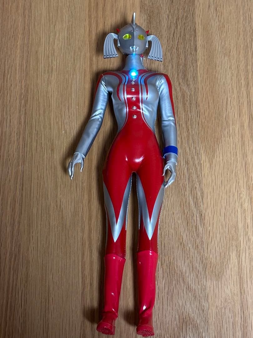 ウルトラの母　1/6 スケール　アクションフィギュア