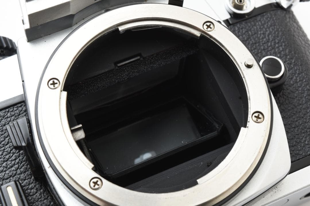 超美品 ニコン New FM2 シルバー フィルム　モルト新品交換済 B479