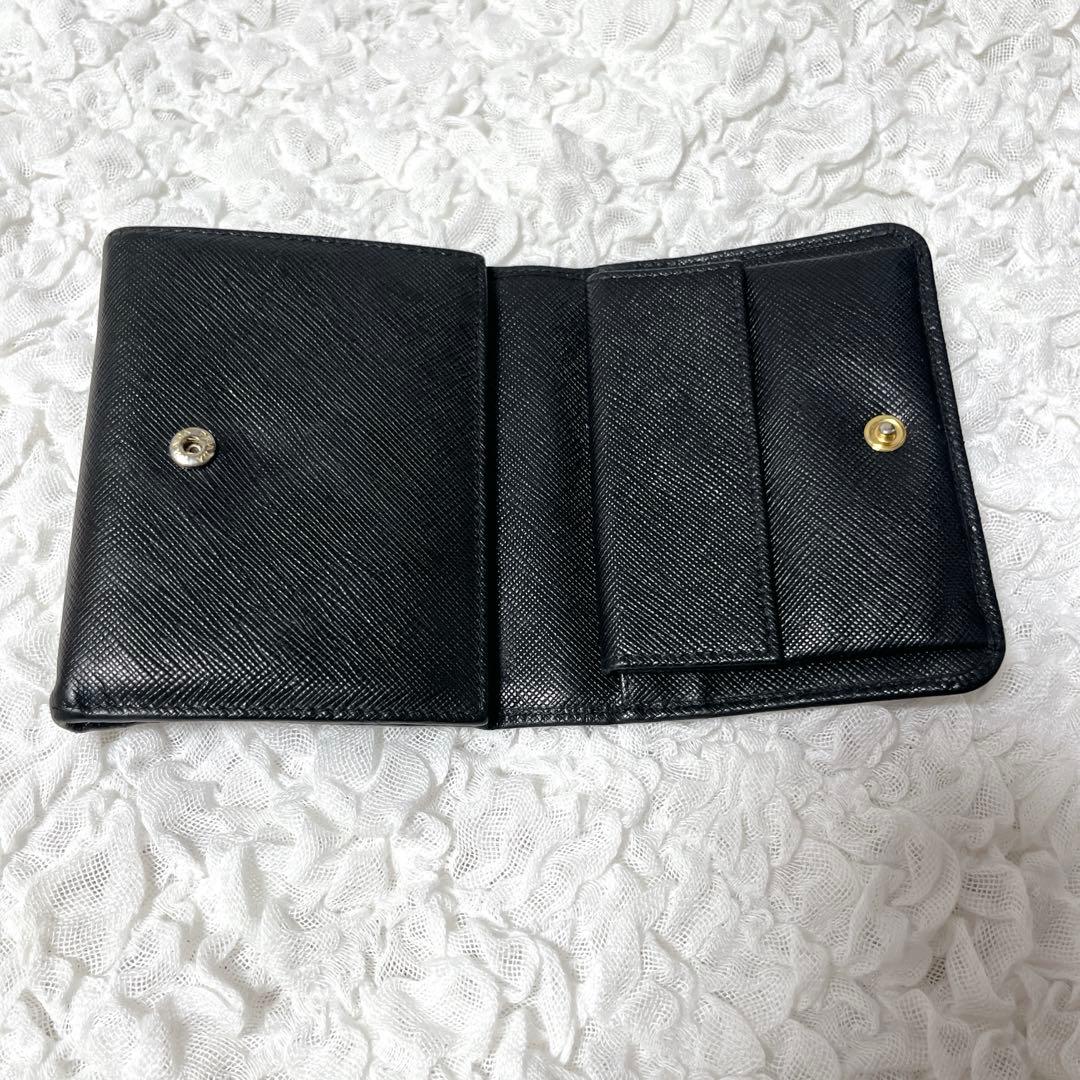 良品✨PRADA サフィアーノ　三つ折り財布　コンパクトウォレット　レザー　黒