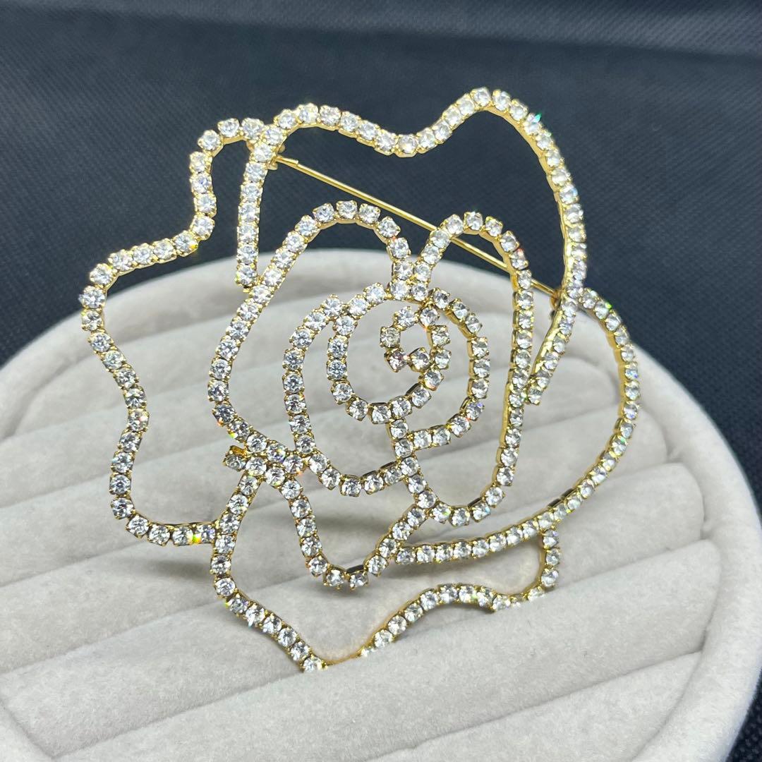 Dior　その他　ブローチ2点セット　CD旧ロゴ　エンブレムゴールド希少　大ぶり