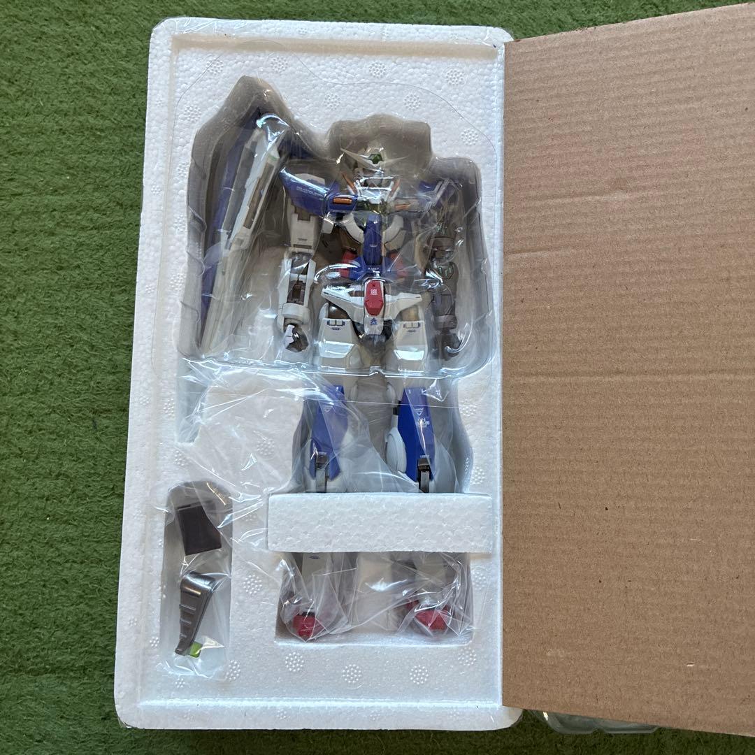 メタルビルド　エクシアリペア4 アストレアTYPE-X フィンスターニス　セット