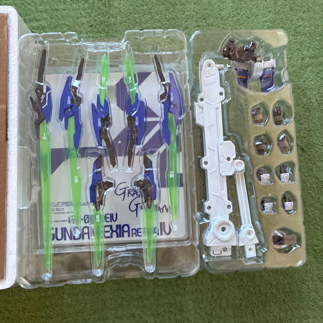 メタルビルド　エクシアリペア4 アストレアTYPE-X フィンスターニス　セット