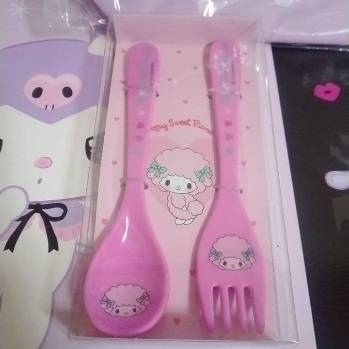 キャラクターグッズ　まとめ売り　サンリオ　ディズニー　鬼滅の刃